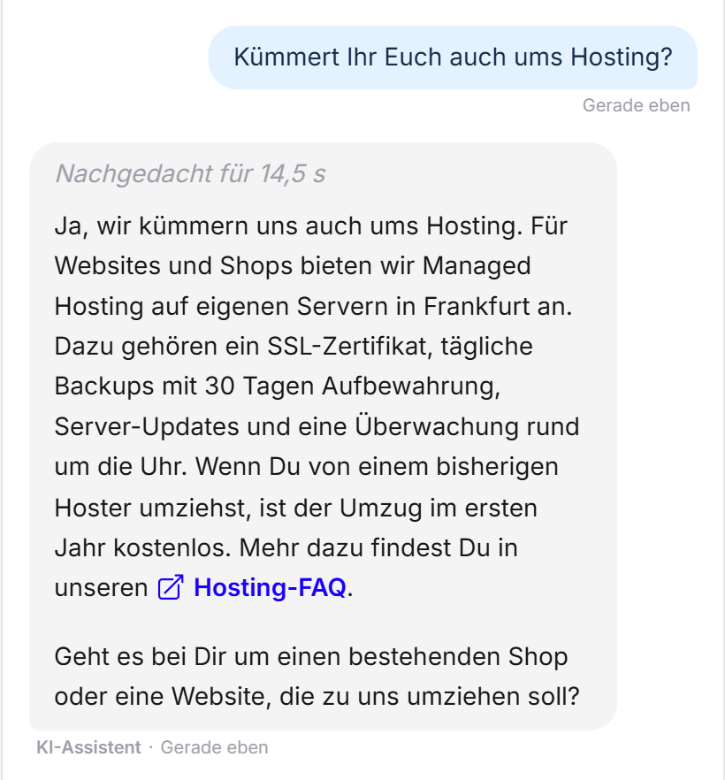 Ein Besucher fragt, ob sich der Anbieter auch um das Hosting kümmert. Der LeadWin-Agent beschreibt das Managed Hosting in Frankfurt mit SSL-Zertifikat, täglichen Backups und Überwachung, verlinkt die Hosting-FAQ und fragt nach dem Vorhaben