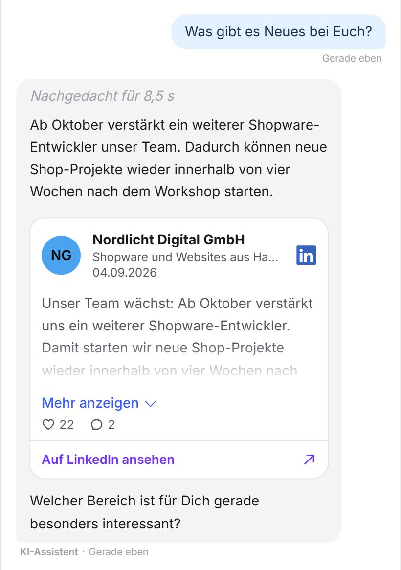 Ein Besucher fragt, was es Neues gibt. Der LeadWin-Agent erzählt vom neuen Teammitglied, zeigt den LinkedIn-Beitrag dazu als Karte und fragt, welcher Bereich den Besucher interessiert